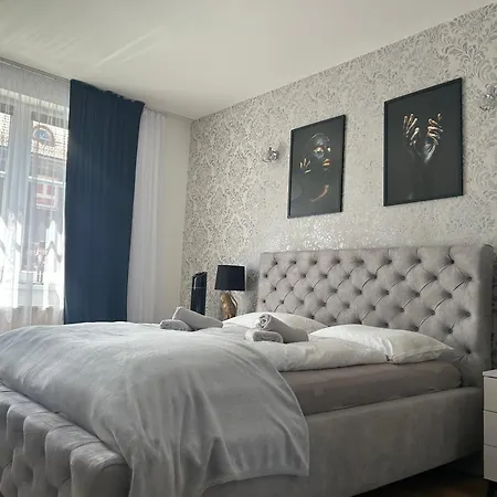 Szlachetny Jelen Apartment