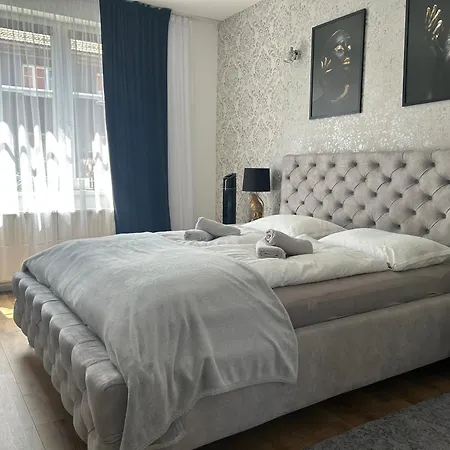 Szlachetny Jelen Apartment *
